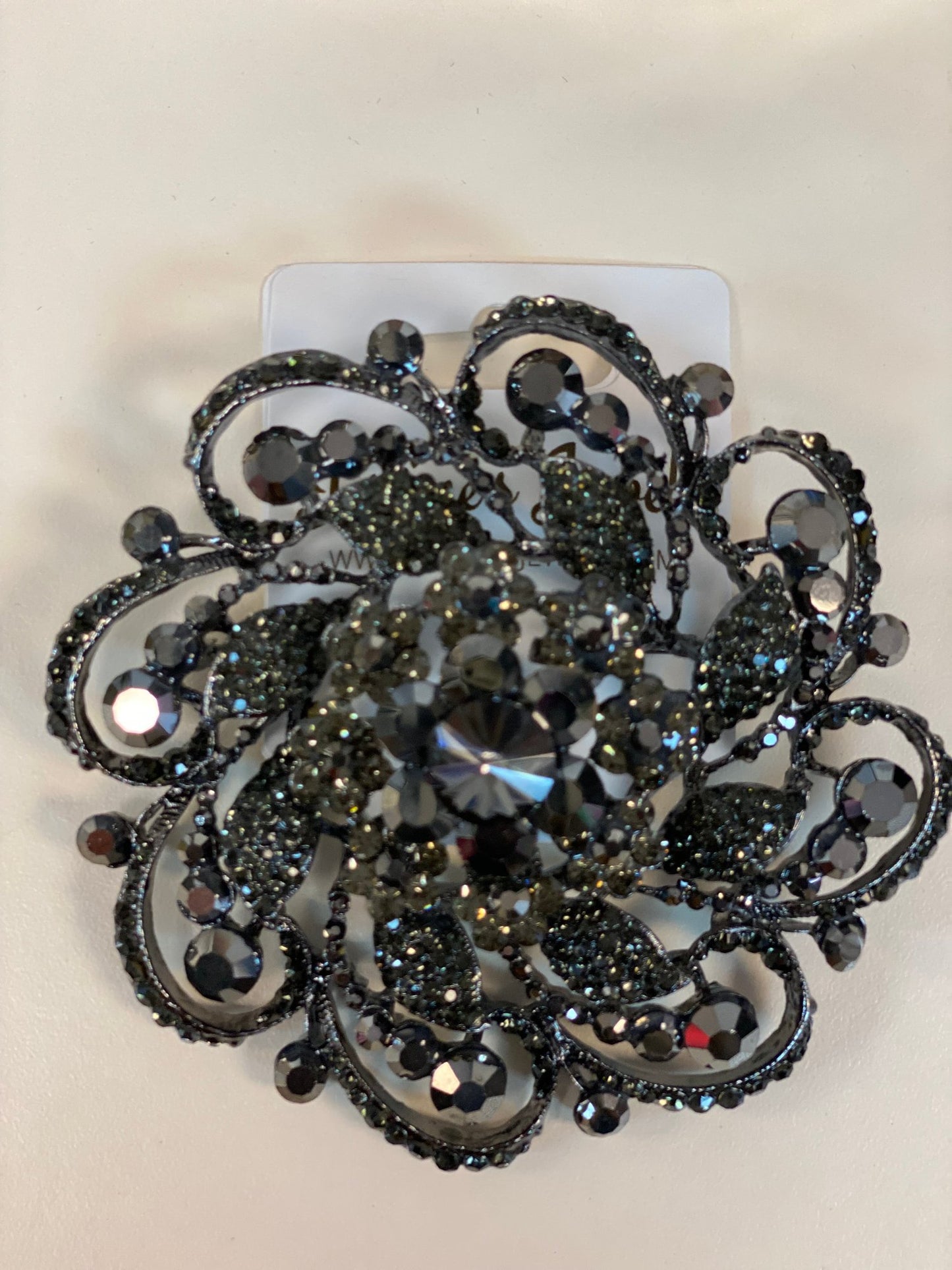 QUEENS BROOCH HEMATITE